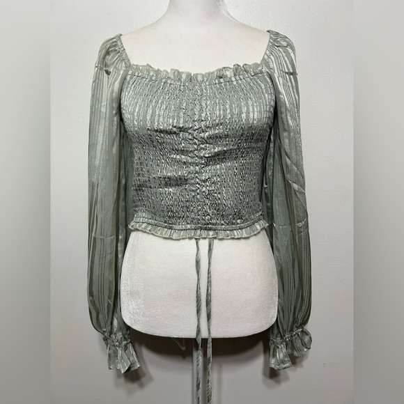 HYFVE Metallic Smocked Boho Peasant Puff Sleeve Cinched Festival Crop Top - Picture 1 of 10